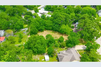 1324 W 10th Avenue, Corsicana, TX 75110 - Photo 9
