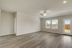 215 Teton St, Greenville, TX 75402 - Photo 11