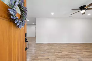 997 Vz County Road 4810, Ben Wheeler, TX 75754 - Photo 7