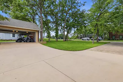 413 Cocopa Drive, Lake Kiowa, TX 76240 - Photo 5