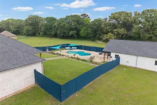 808 N Jarvis St, Troup, TX 75789 - Photo 35