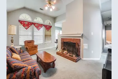 1503 Dutchman Creek Drive, DeSoto, TX 75115 - Photo 3