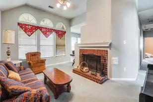 1503 Dutchman Creek Dr, DeSoto, TX 75115 - Photo 3