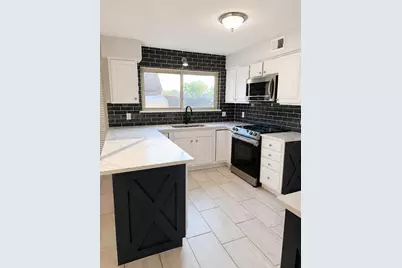 4301 Hudson Avenue, Grand Prairie, TX 75052 - Photo 5