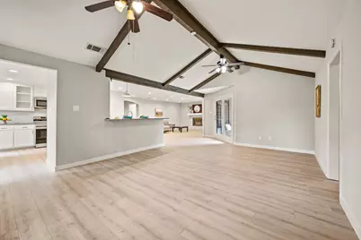 2214 Wilson Drive, Arlington, TX 76011 - Photo 9