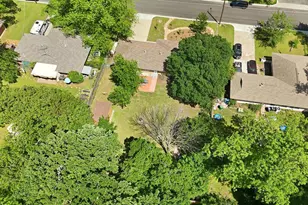 2409 Robinwood Ln, Denton, TX 76209 - Photo 35