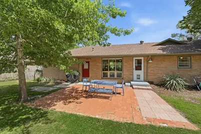 2409 Robinwood Lane, Denton, TX 76209 - Photo 23