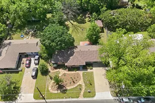 2409 Robinwood Ln, Denton, TX 76209 - Photo 33