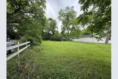 1443 W 5th Avenue, Corsicana, TX 75110 - Photo 3