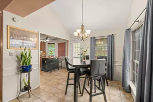 916 Danforth Pl, Arlington, TX 76017 - Photo 11
