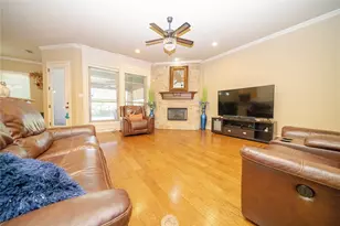 7913 Forest View Ct, North Richland Hills, TX 76182 - Photo 11
