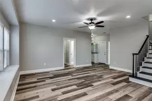 2103 Bay Club Dr, Arlington, TX 76013 - Photo 11