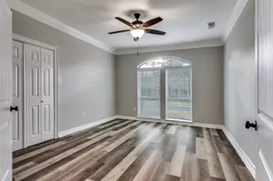 2103 Bay Club Dr, Arlington, TX 76013 - Photo 17