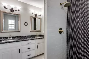 2103 Bay Club Dr, Arlington, TX 76013 - Photo 19
