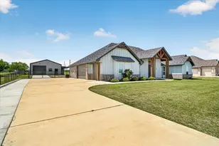 114 Esther Ct, Millsap, TX 76066 - Photo 3