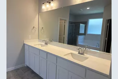 1325 Frio Drive, Springtown, TX 76082 - Photo 7