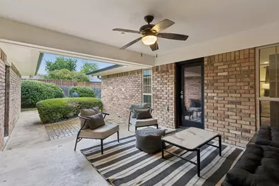 9515 Robin Meadow Drive, Dallas, TX 75243 - Photo 11
