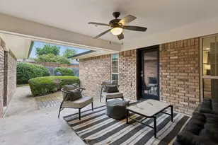 9515 Robin Meadow Dr, Dallas, TX 75243 - Photo 11