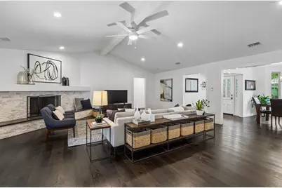 9515 Robin Meadow Drive, Dallas, TX 75243 - Photo 5