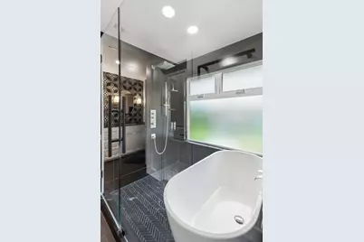 9515 Robin Meadow Drive, Dallas, TX 75243 - Photo 15