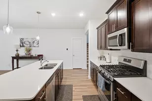 2025 Eagle Blvd, Fort Worth, TX 76052 - Photo 9