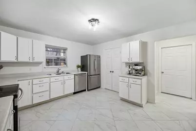 630 W Neely Street, Dallas, TX 75208 - Photo 11