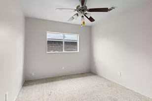 1201 Vicksburg Dr, Ennis, TX 75119 - Photo 9