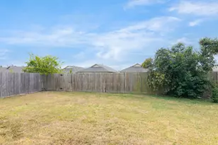 1201 Vicksburg Dr, Ennis, TX 75119 - Photo 23