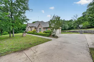 141 N Natural Spring Ln, Azle, TX 76020 - Photo 3