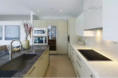 2408 Victory Park Lane #1039, Dallas, TX 75219 - Photo 11