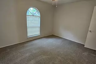 2905 Dove Meadow Dr, Garland, TX 75043 - Photo 9