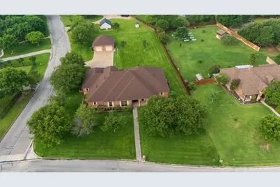 1226 Forest Park Drive, Weatherford, TX 76087 - Photo 3