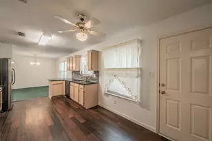 5825 Terra Dr, Arlington, TX 76017 - Photo 9