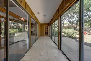 124 Cliffside Dr S, Burleson, TX 76028 - Photo 33