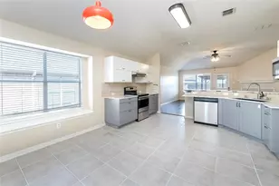 2716 Dawn Spring Dr, Little Elm, TX 75068 - Photo 3