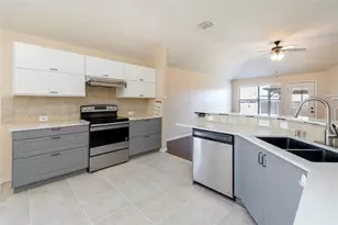 2716 Dawn Spring Dr, Little Elm, TX 75068 - Photo 5