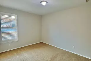 204 Red Fox Ln, Denton, TX 76210 - Photo 7