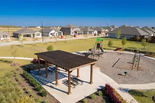 225 Teton St, Greenville, TX 75402 - Photo 15