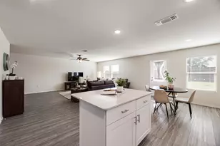 7005 Adderly Rd, Pilot Point, TX 76258 - Photo 9