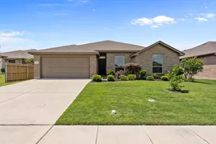 217 Angelina Ct, Azle, TX 76020 - Photo 33