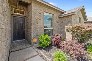 217 Angelina Ct, Azle, TX 76020 - Photo 3