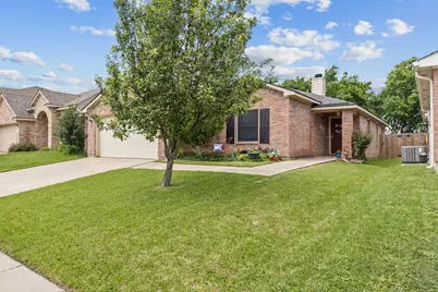 13621 Ponderosa Ranch Road, Fort Worth, TX 76262 - Photo 3