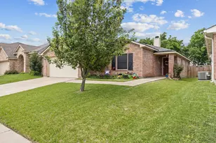 13621 Ponderosa Ranch Rd, Fort Worth, TX 76262 - Photo 3