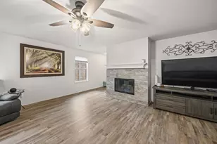 13621 Ponderosa Ranch Rd, Fort Worth, TX 76262 - Photo 5