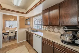 649 Harvest Hill St, Lewisville, TX 75067 - Photo 11
