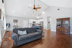 5016 Elizabeth St, Granbury, TX 76048 - Photo 13