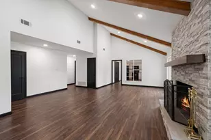 172 Colonial Dr, Mabank, TX 75156 - Photo 3