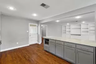 4628 Surf Dr, Dallas, TX 75214 - Photo 13