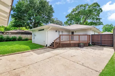 4628 Surf Drive, Dallas, TX 75214 - Photo 25