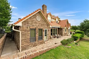 2929 Waterford Dr, Irving, TX 75063 - Photo 5